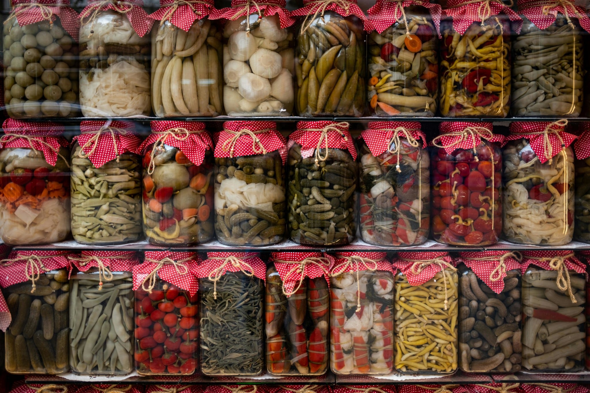 Une armoire de pickles