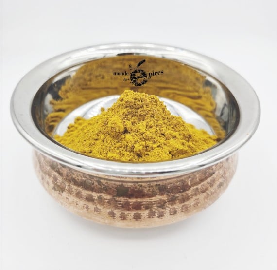 Curry Lalbagh, medium